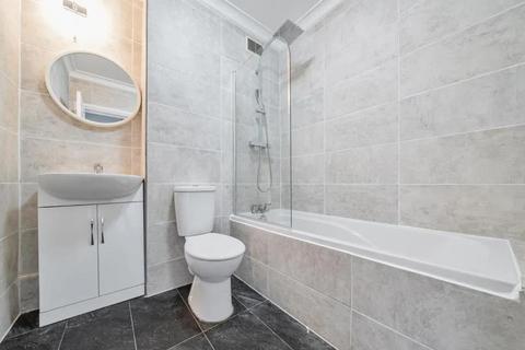 1 bedroom property to rent, St. Johns Wood Road, London NW8