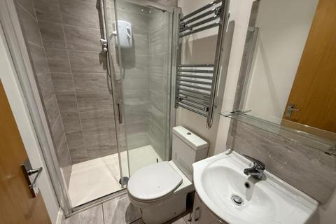 Property to rent, The Mall, Ealing W5