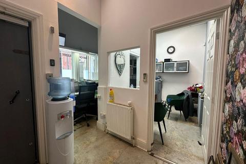 Property for sale, Finchley Road, London NW3