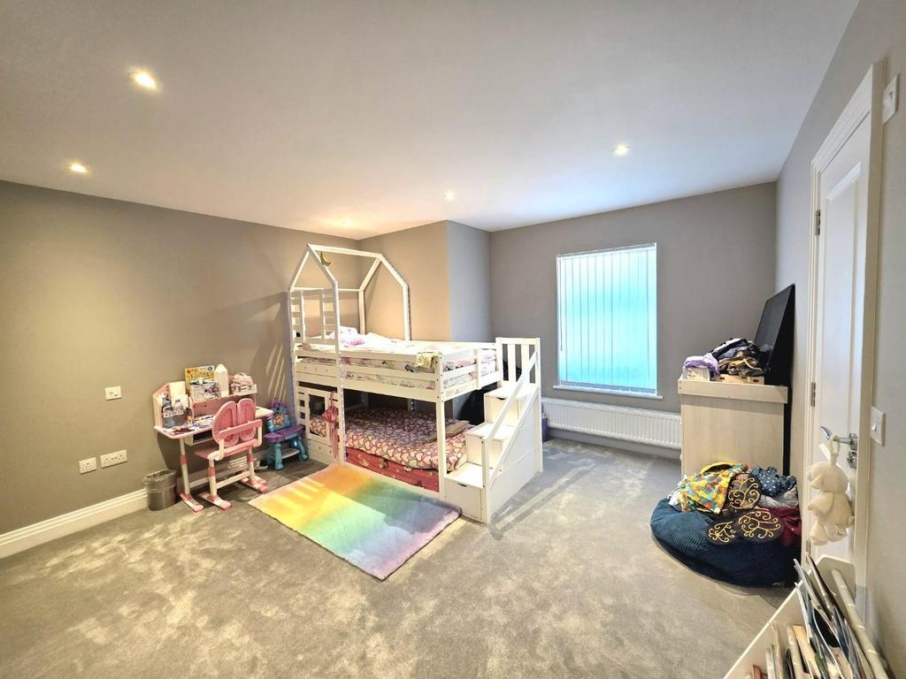 Room 1 .jpg