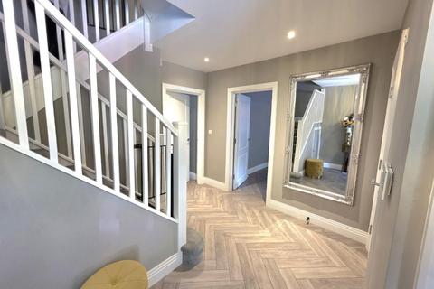 4 bedroom detached house for sale, Upton Park, Slough SL1