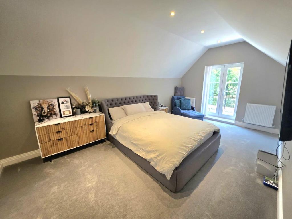 Loft room.jpg