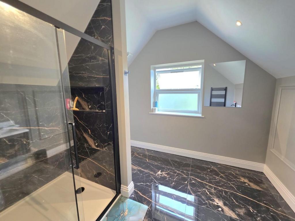 Loft bathroom.jpg