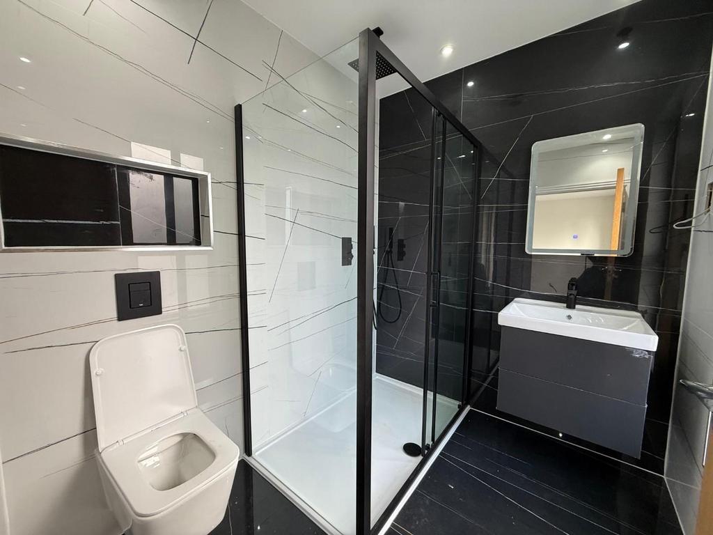 Shower room.jpg
