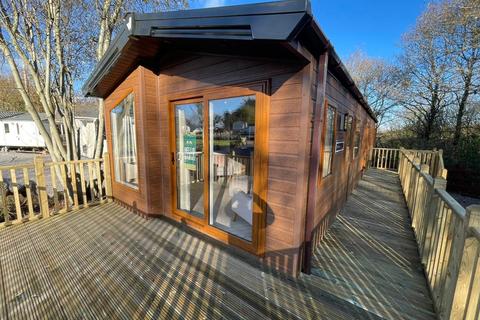 2 bedroom lodge for sale, Cheriton Bishop Devon
