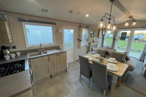 2 bedroom lodge for sale, Cheriton Bishop Devon