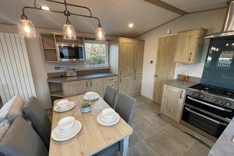 2 bedroom lodge for sale, Cheriton Bishop Devon