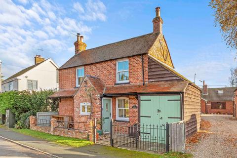 3 bedroom house for sale, Crendon Road, Aylesbury HP18
