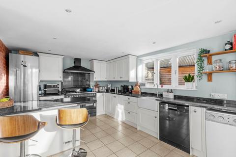 3 bedroom house for sale, Crendon Road, Aylesbury HP18
