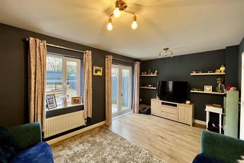 4 bedroom semi-detached house for sale, Ffordd Y Glowyr, Betws, Ammanford
