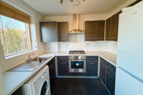 2 bedroom flat to rent, Sanderstead Road, South Croydon CR2