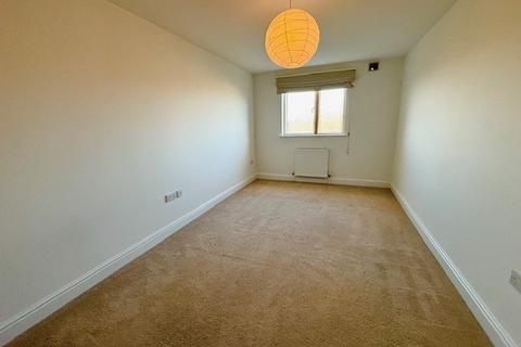 2 bedroom flat to rent, Sanderstead Road, South Croydon CR2
