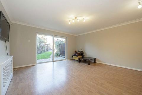 undefined, Grove Crescent, Feltham TW13