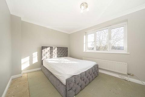 undefined, Grove Crescent, Feltham TW13