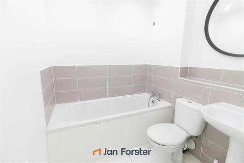 3 bedroom house to rent, Northumbrian Way, Newcastle Upon Tyne