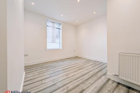 undefined, Carshalton Road, Sutton SM1
