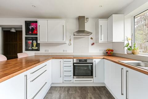 5 bedroom detached house for sale, London Road, Horndean, Waterlooville, Hampshire