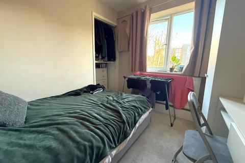 2 bedroom maisonette to rent, Roxborough Road, Harrow on the Hill HA1