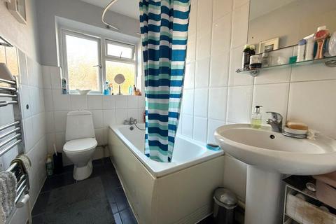 2 bedroom maisonette to rent, Roxborough Road, Harrow on the Hill HA1