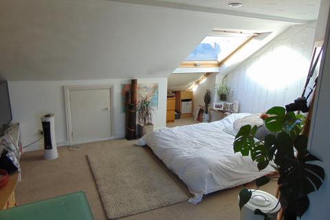 undefined, Donnington Gardens, Berkshire RG1