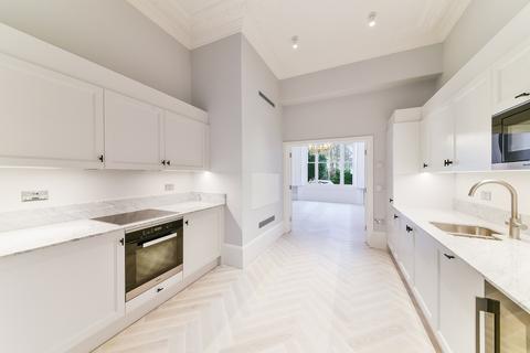 3 bedroom apartment to rent, Leinster Square, London, W2 4