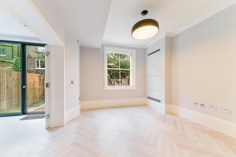 3 bedroom apartment to rent, Leinster Square, London, W2 4