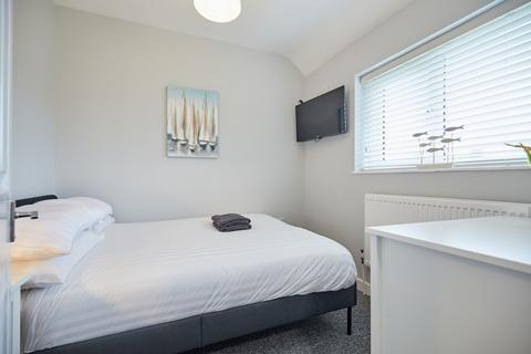 5 bedroom semi-detached house to rent, Peterkin Road, Norwich