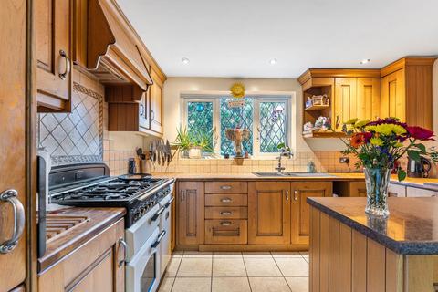 undefined, Mundaydean Lane, Marlow