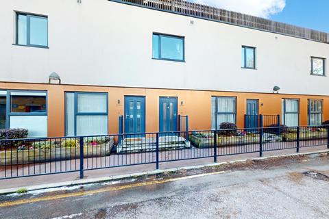 2 bedroom flat for sale, Luna Apartments, 272 HA4