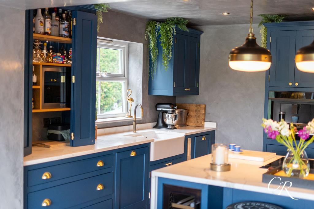 Kitchen / Lounge