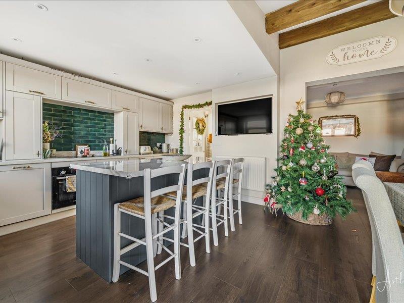 Open Plan Kitchen/Living Area