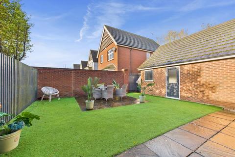 3 bedroom detached house for sale, Swift Close, Cottingham