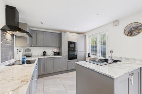 3 bedroom detached house for sale, Swift Close, Cottingham