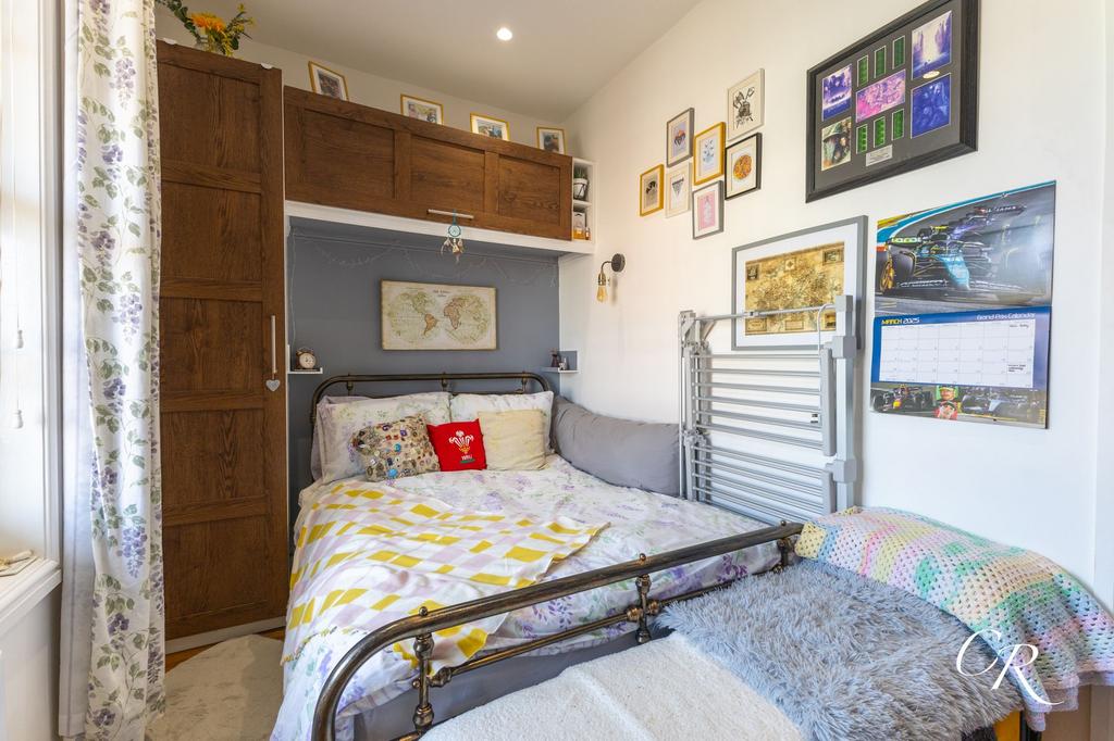 Bedroom & Shower