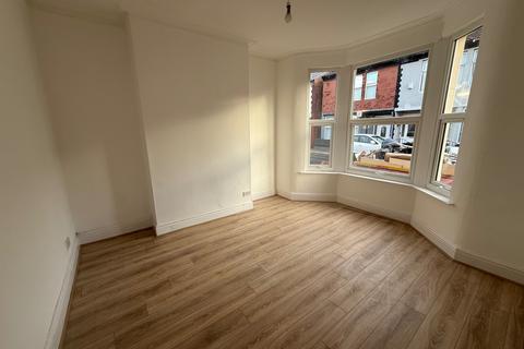 undefined, First Avenue, Fazakerley, Liverpool