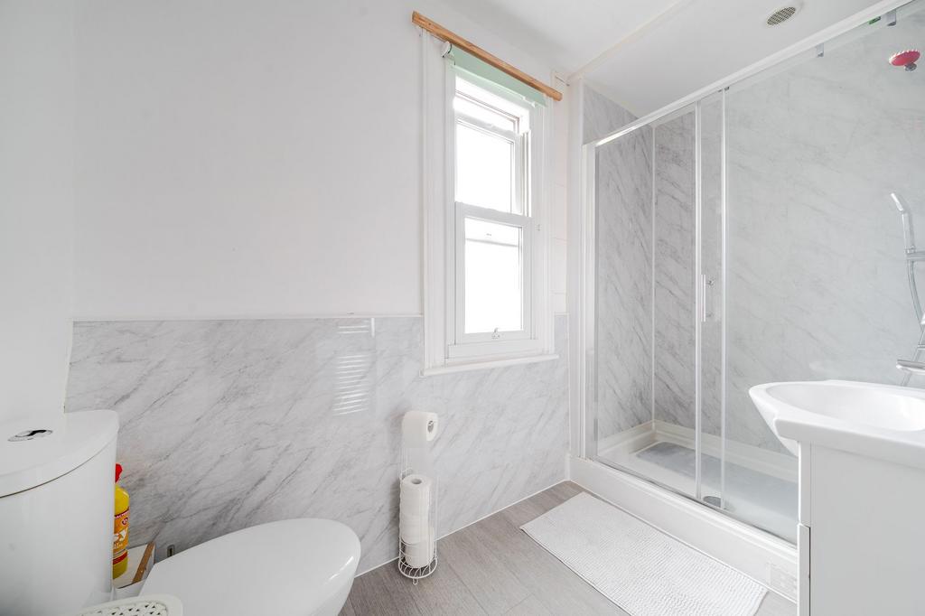 Shower Room FFF