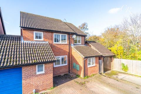 5 bedroom link detached house for sale, Southcourt Close, Cheltenham GL53