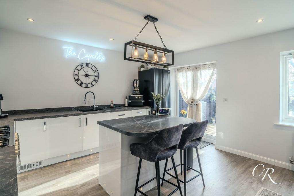 Kitchen/Dining Room