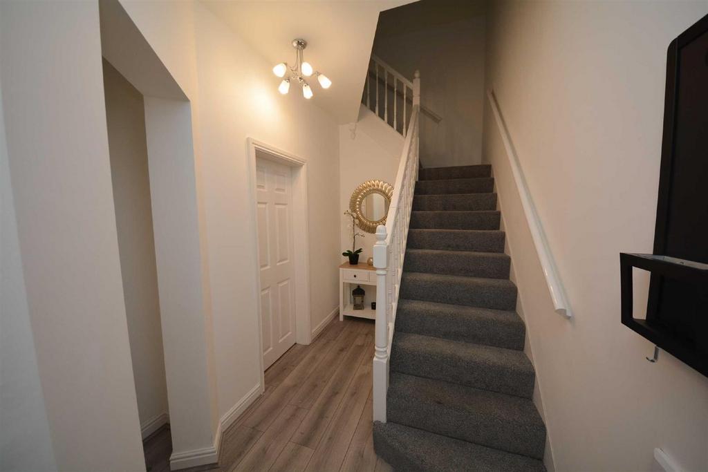 Entrance / Hallway
