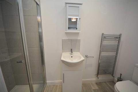 1 bedroom in a house share to rent, Ashland Avenue, Swinley, Wigan, WN1 2DP