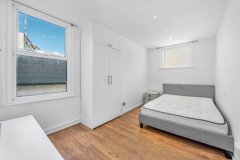 3 bedroom flat to rent, Fortune Green Road, West Hampstead, London