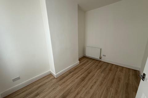 3 bedroom terraced house to rent, Lampeter Road, Liverpool
