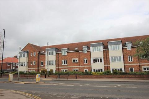 2 bedroom apartment to rent, Orchard Court