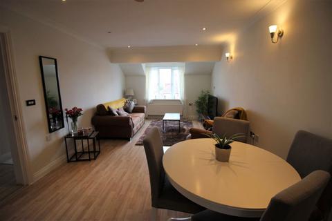 2 bedroom apartment to rent, Orchard Court