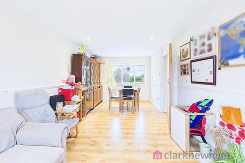 undefined, Arkwrights, Harlow CM20