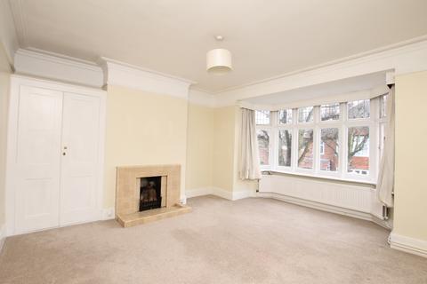 1 bedroom flat to rent, Limes Road, Weybridge, KT13