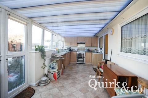 2 bedroom bungalow for sale, Wamburg Road, Canvey Island, SS8