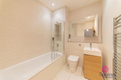 3 bedroom flat for sale, Granville Road, North Finchley