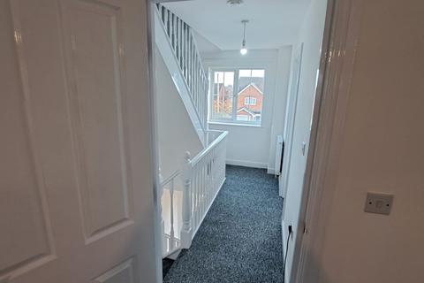 3 bedroom house to rent, Bedford Road, West Bromwich, B71