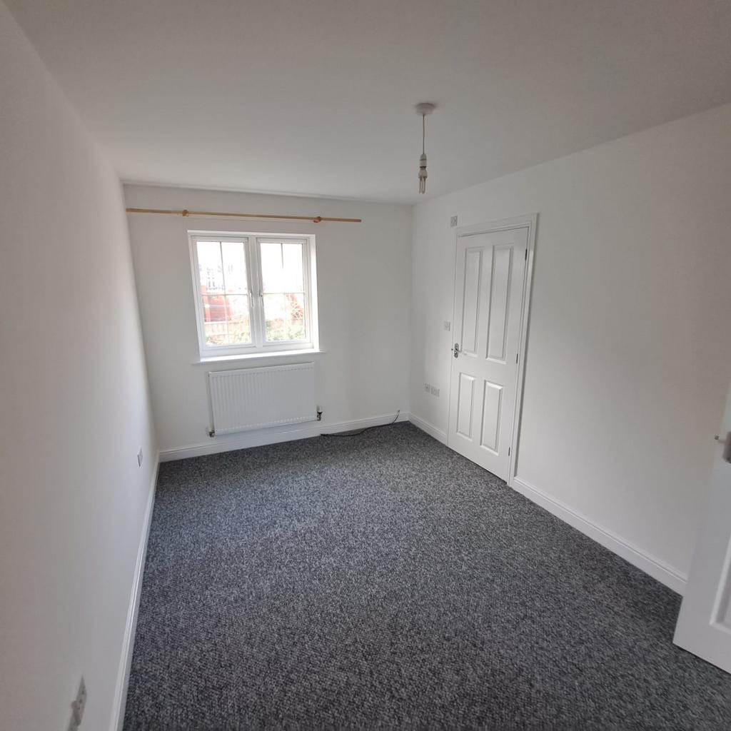 Bedroom 1 (2nd Floor)